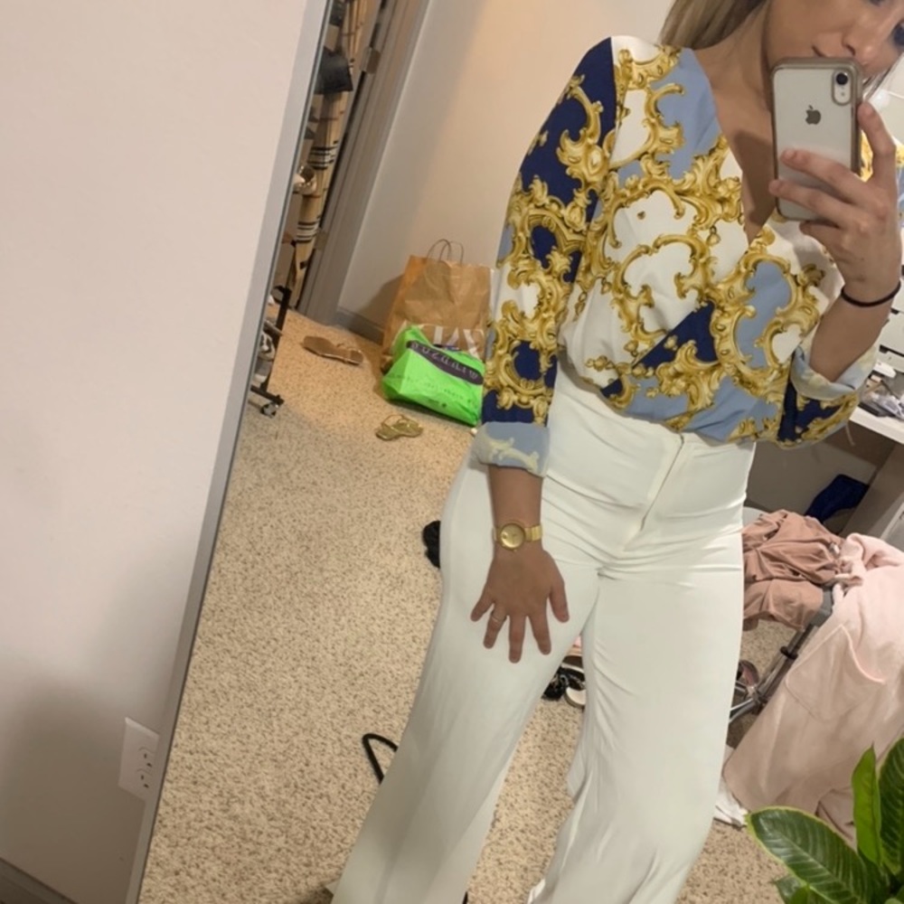 Satin chain print wrap blouse - Picture 5 of 6